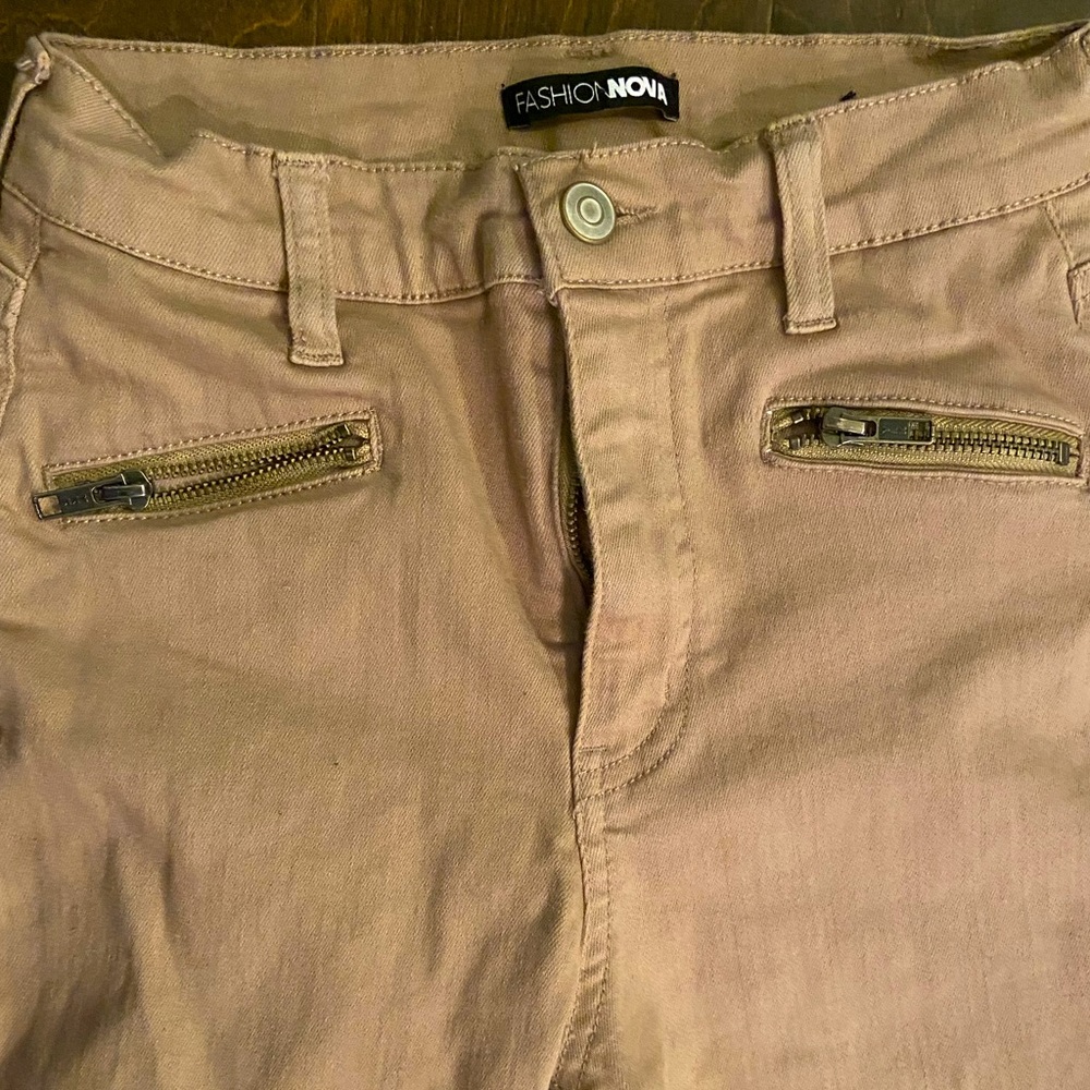 Fashion Nova designer skinny jeans. Tan size 3/4